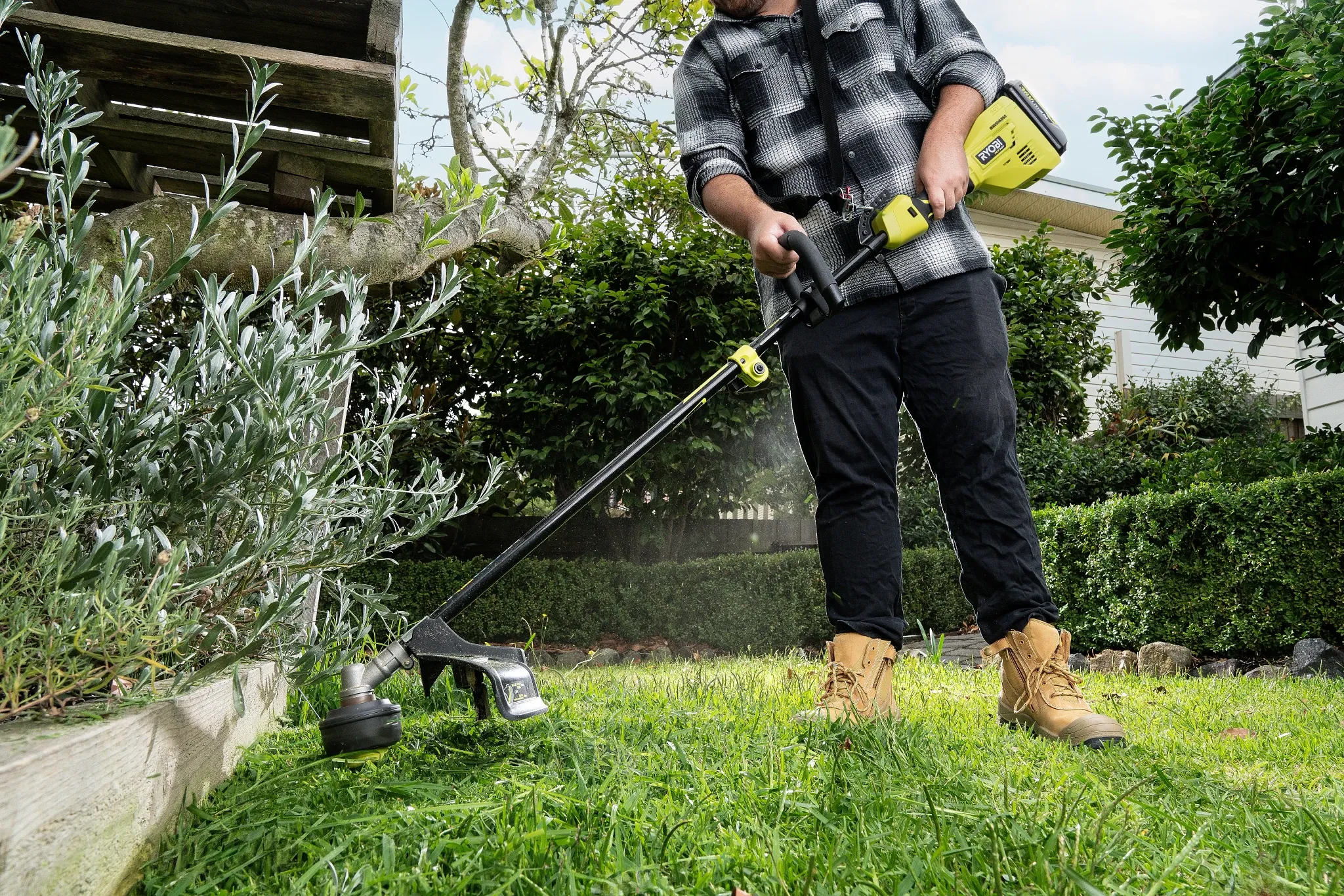 36V Brushless 33/38cm Line Trimmer Tool Only 4 36V Brushless 33/38cm Line Trimmer 4Ah Kit